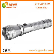 Venta al por mayor de la fábrica Metal de aluminio del CE Multi-funcional poderoso 300lumen 3w / 5w Cree llevó la luz recargable de la antorcha